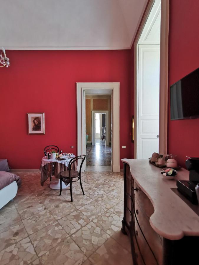 Chez Moi Charme B&B Lecce Bagian luar foto