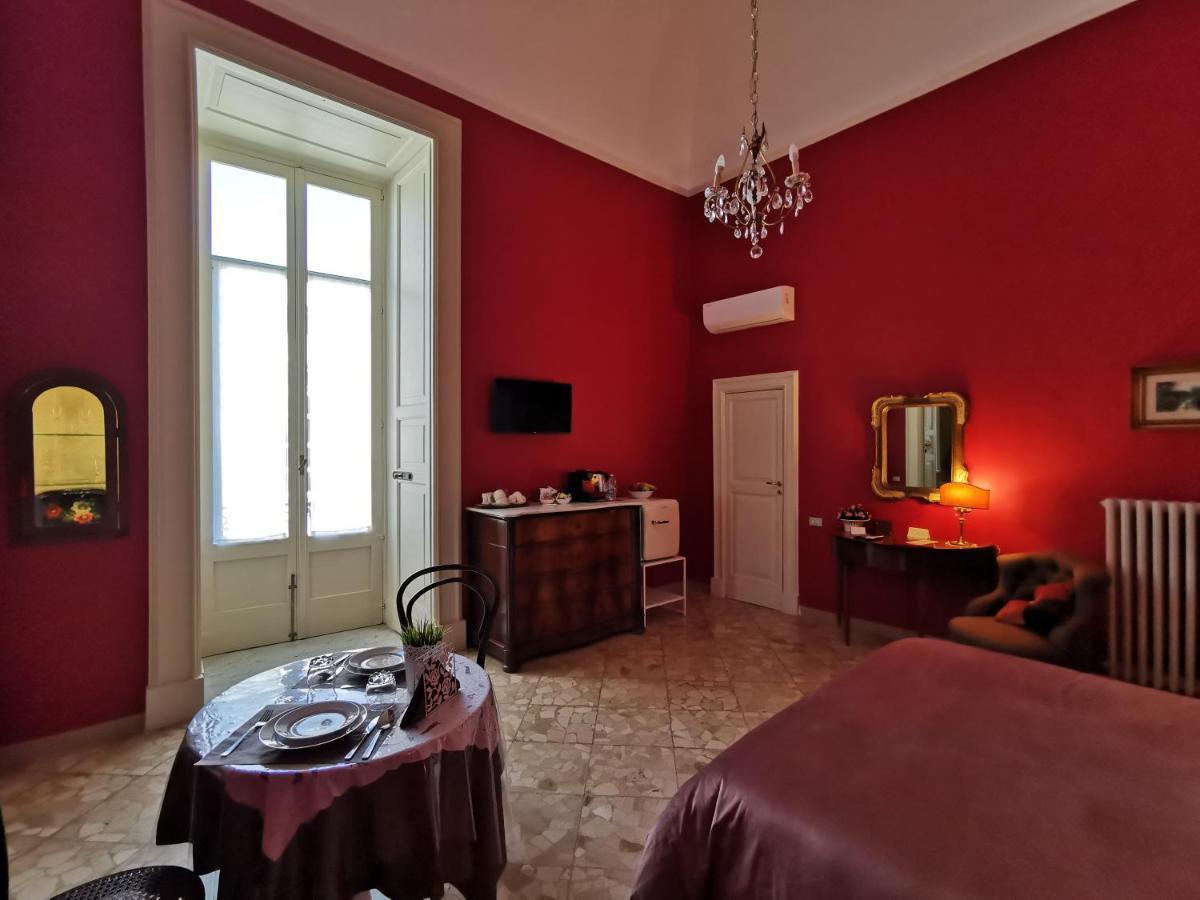 Chez Moi Charme B&B Lecce Bagian luar foto